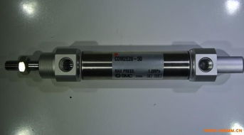 SMC CM2系列气缸 紧凑高效，引领自动化气动解决方案